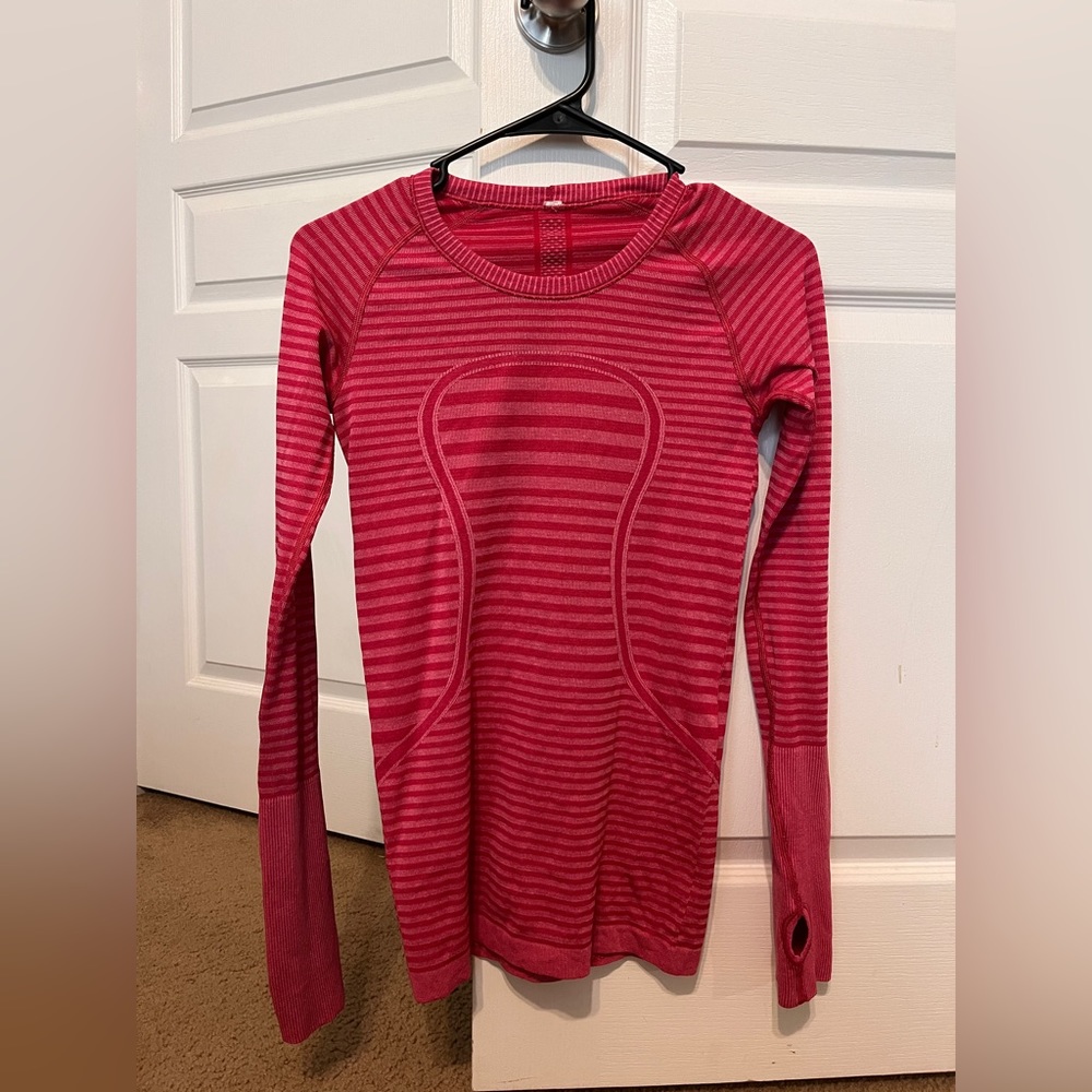 Size 4 Lululemon Long-sleeve Swiftly tech